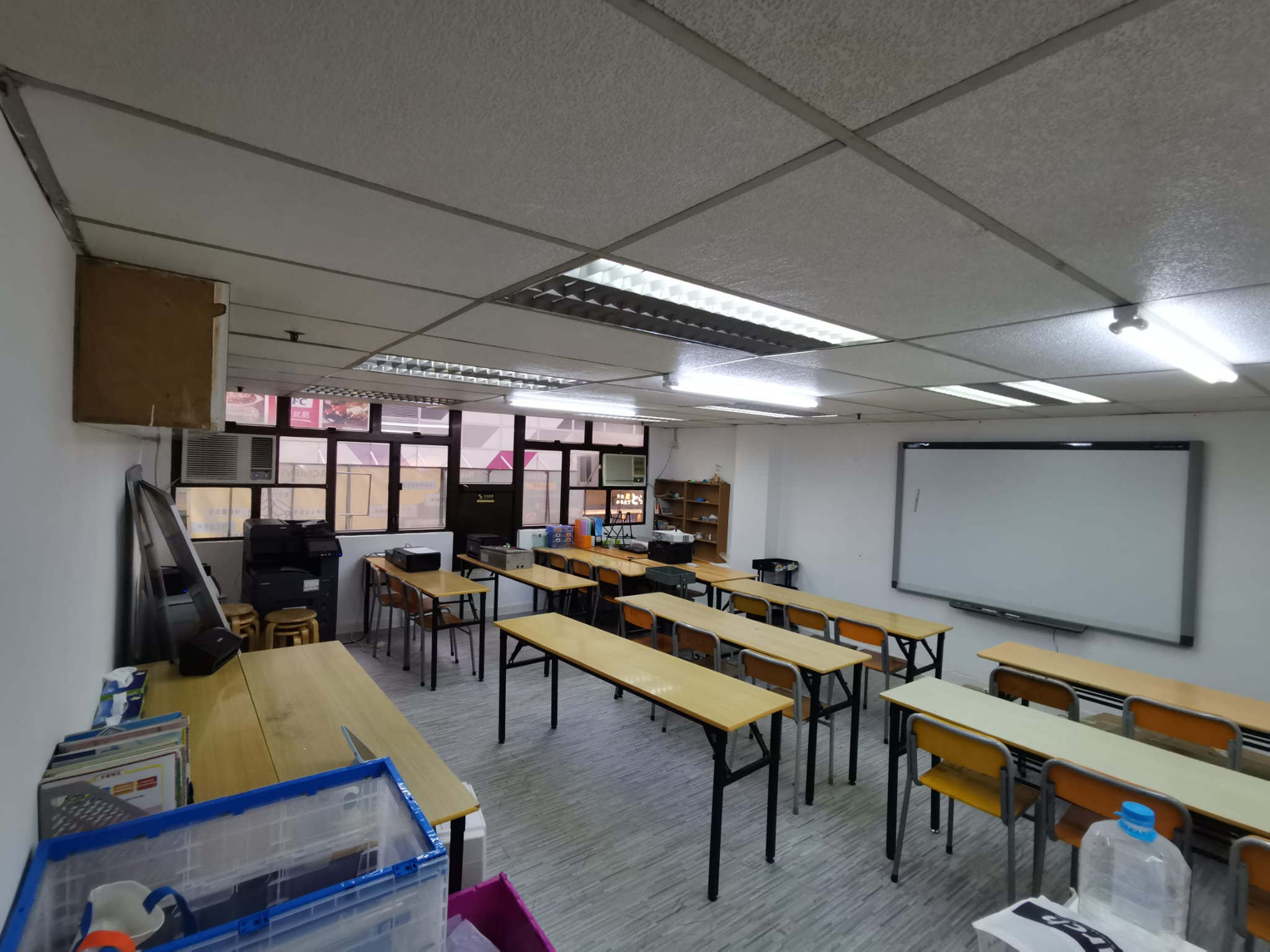 長沙灣具學校註冊牌照成立約10年約600呎同區罕見放盤位處民生區黃金地段格局四正位於屋苑商場補習社資產頂讓 實景相片 2