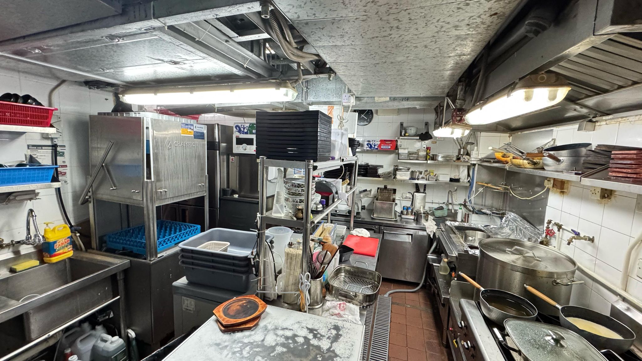 銅鑼灣可Autorun有人流黃金地段近港鐵站具普通食肆牌照、酒牌生財工具齊備即頂即做可教授經營模式班底穩定有穩定POS系統日韓東南亞餐廳生意轉讓 實景相片 3