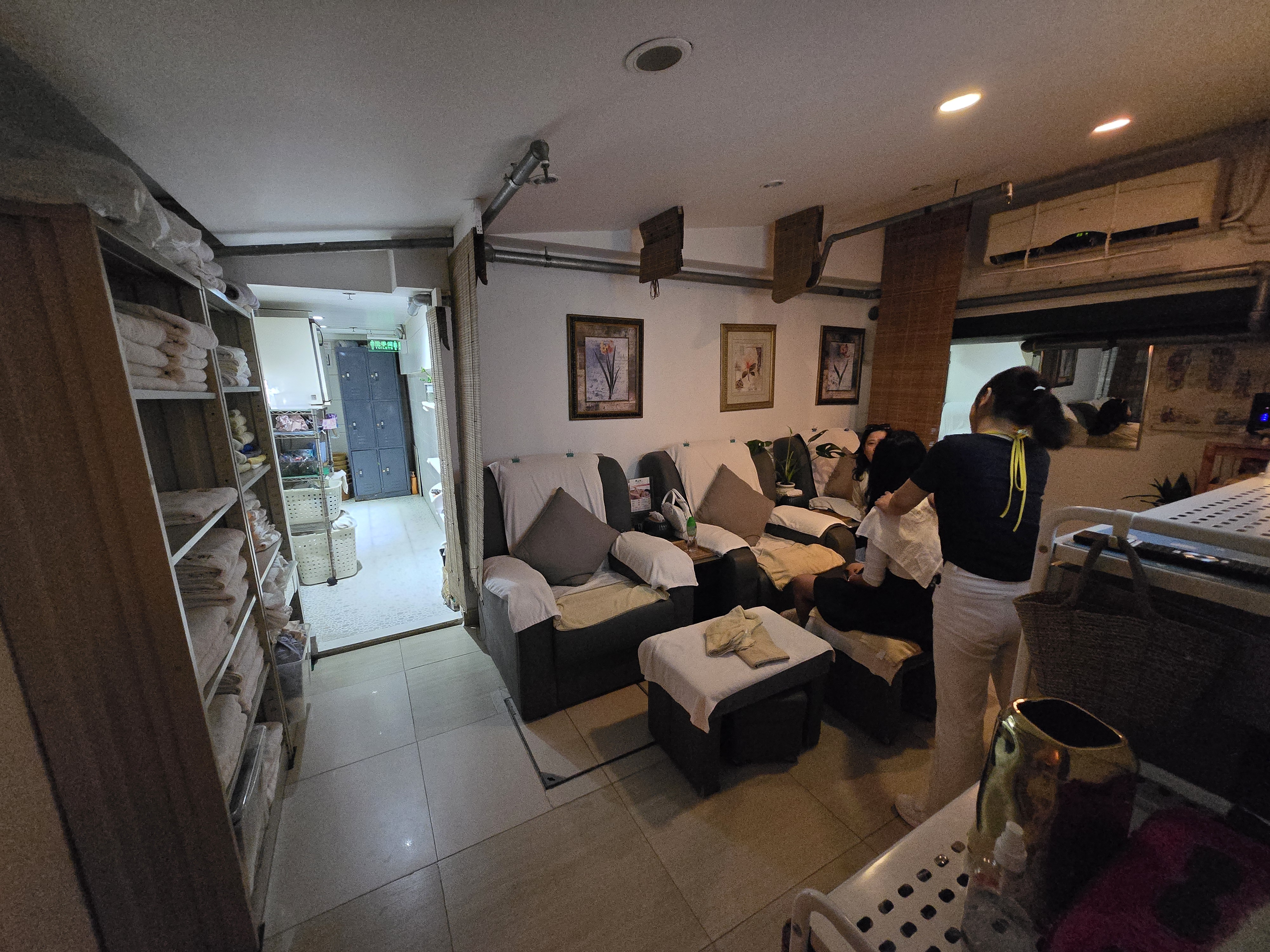 炮台山歷史悠久有利位置近港鐵站無需守業客底穩固位於地舖按摩店足浴店生意轉讓 real business photo 3
