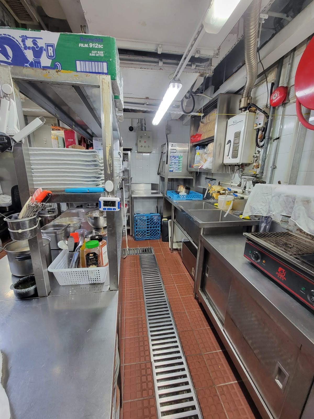 葵涌可Autorun工商住宅區需求量大不受北上消費影響持大牌可容納60個座位東主投資角色可連招牌品牌菜式轉讓新手同行創業首選Café生意轉讓 實景相片 2