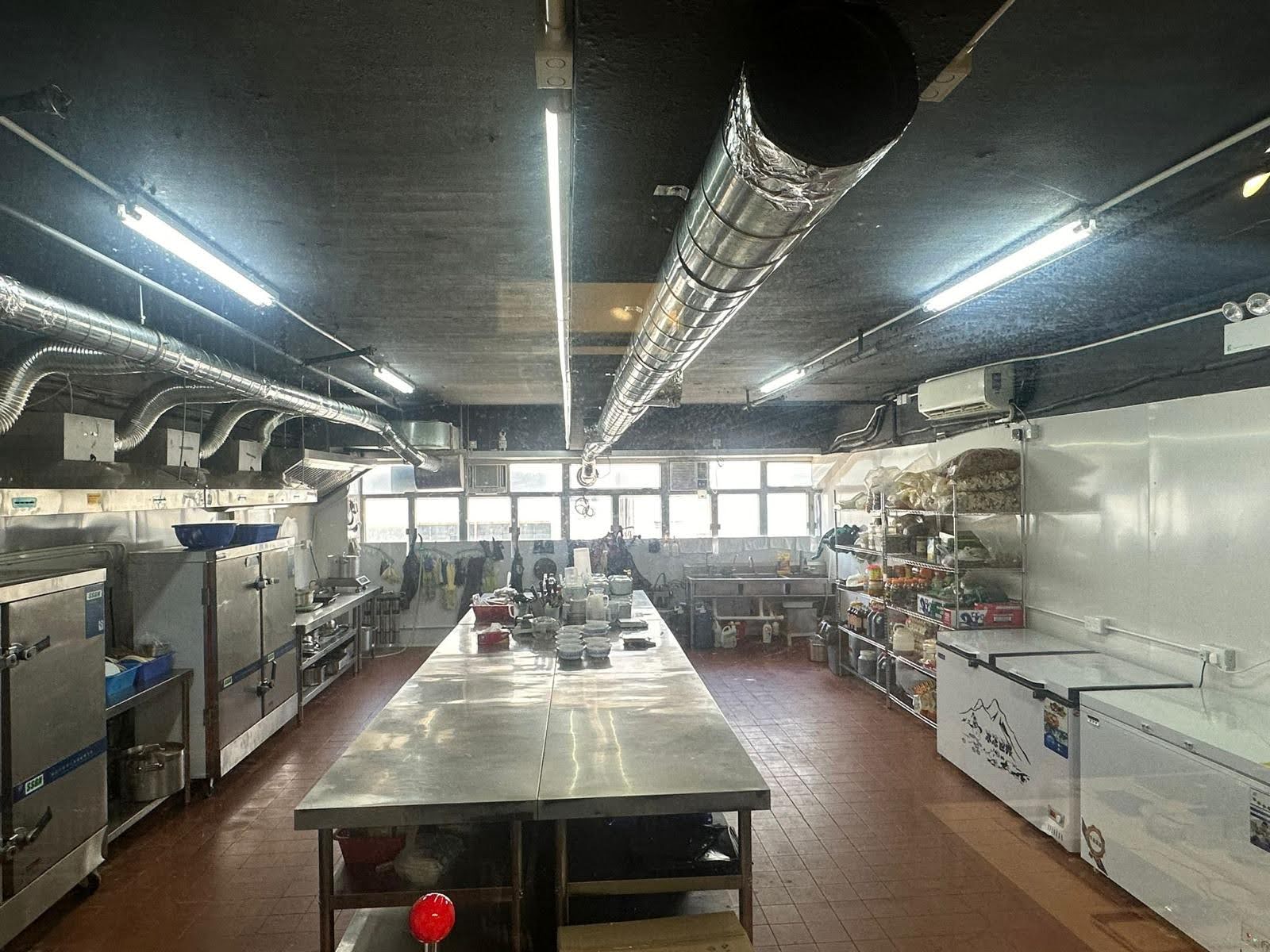 荔枝角3相電超平租金電適合不同食品製作工場生財工具齊全即頂即用食物工場資產轉讓 實景相片