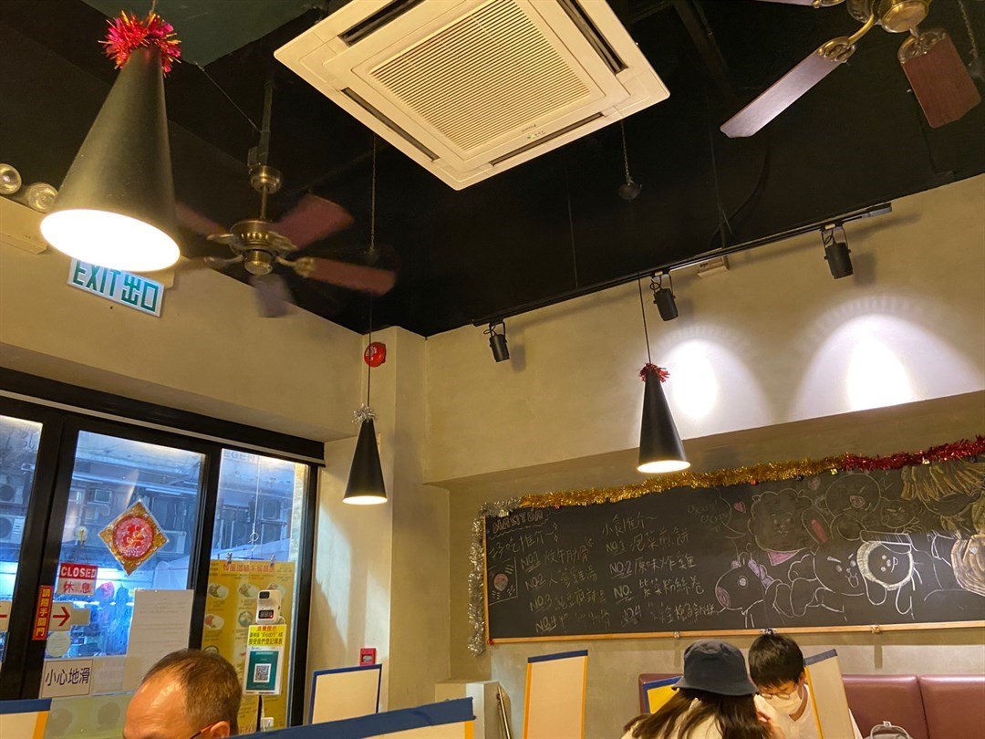 旺角成立9年持小食牌有利位置交通方便穩定街坊熟客可教授經營模式具發展潛力韓國餐廳生意轉讓 實景相片 4