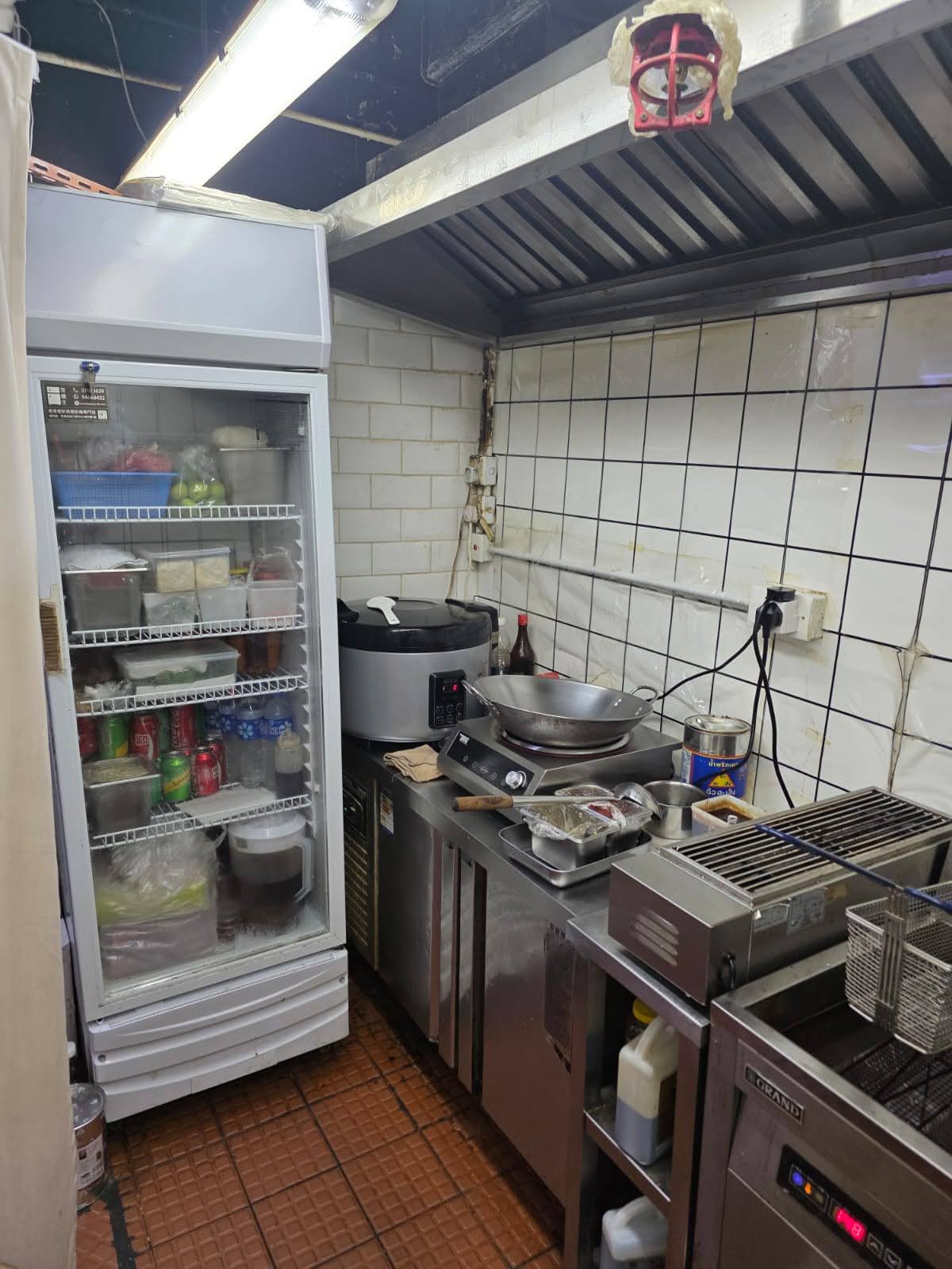 旺角位於商場舖大量年輕客源近港鐵站小本經營租金吸引東南亞小食外賣店資產轉讓 實景相片 4