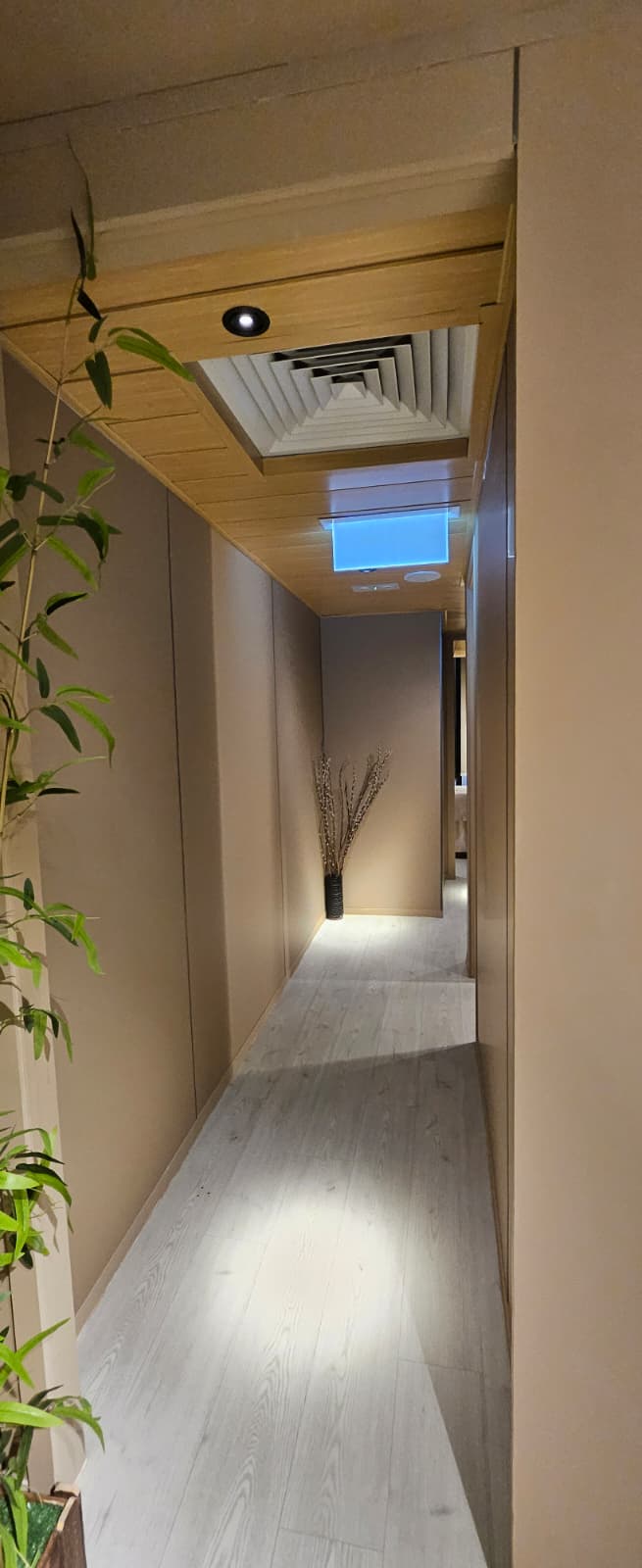旺角設2房約340呎美容院生意轉讓 實景相片 2
