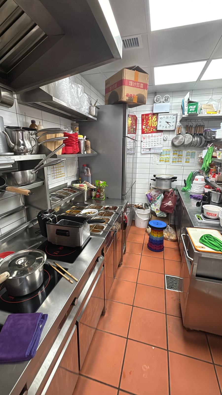 鰂魚涌住宅環繞近商業區段段有人流地段吸引各式麵店資產轉讓 實景相片 4