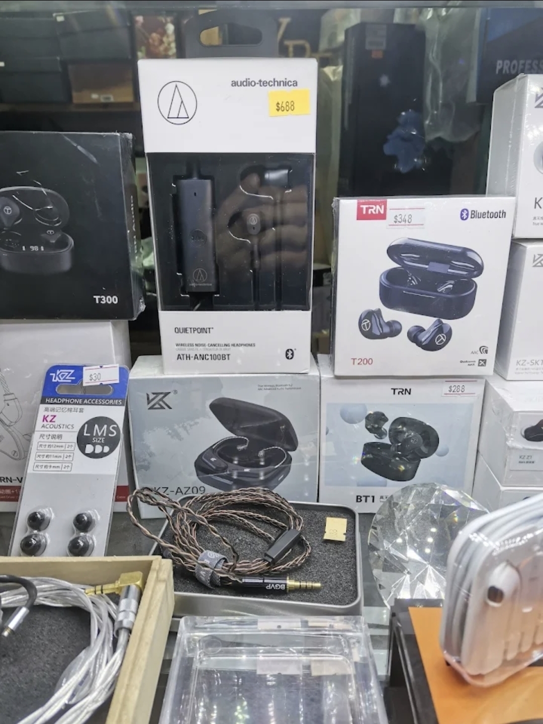深水埗約4個月回本連存貨約$600,000位於商場舖電子產品店資產頂讓 實景相片 2
