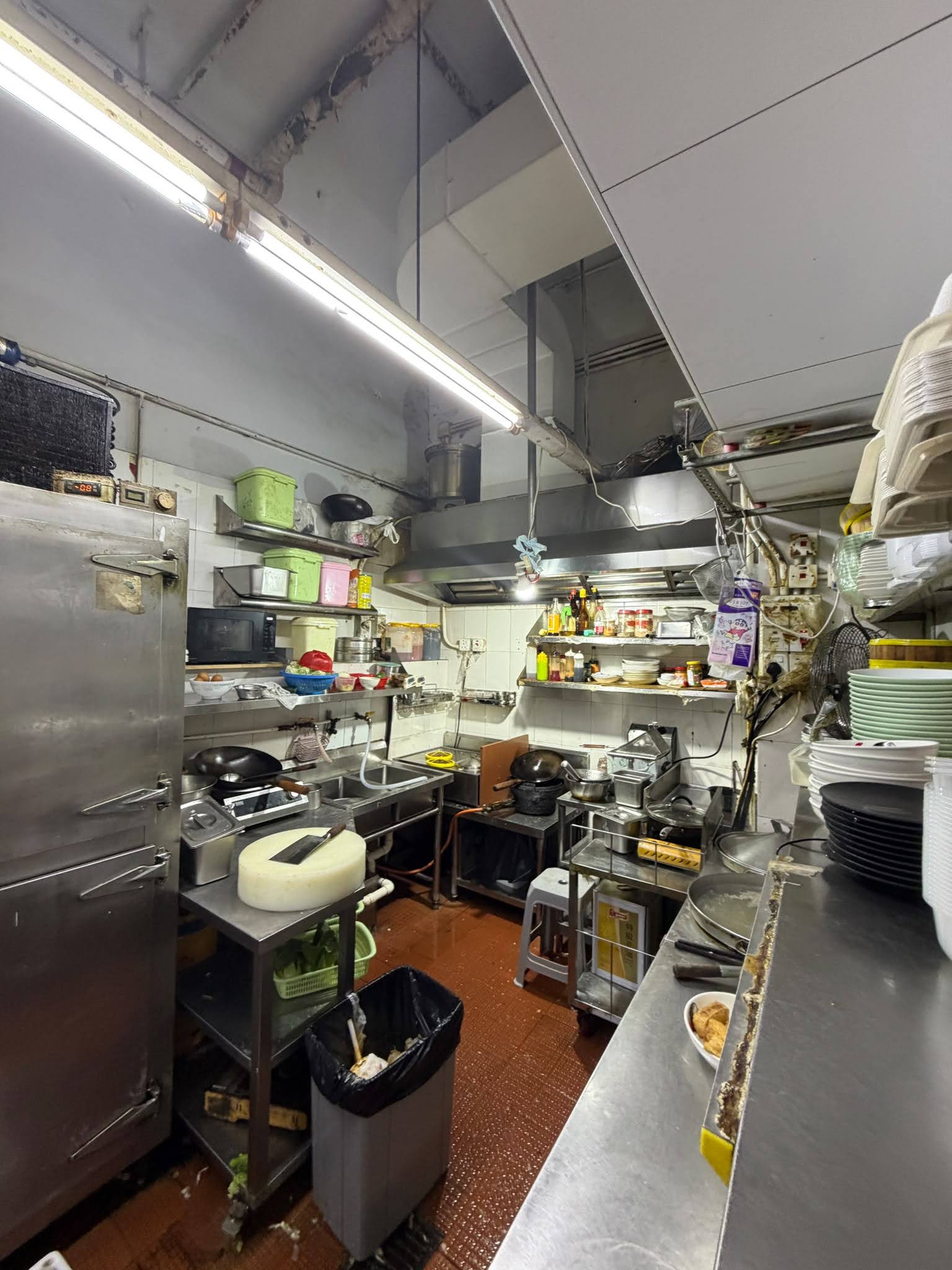 西營盤有利位置長期盈利具防守力租金具小食食肆牌照各式麵店資產轉讓 實景相片