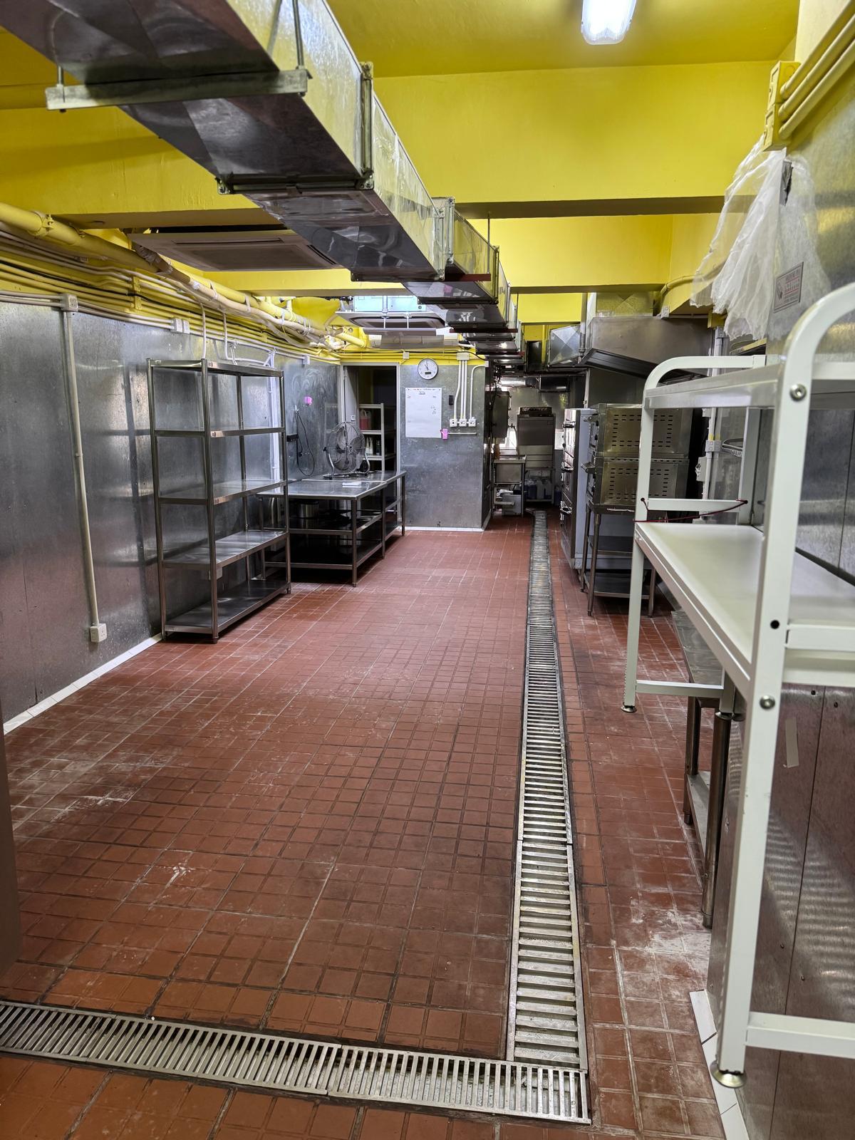 青衣800呎持食物製造廠牌生財工具齊全牌照租借適合烘焙及各類加工場即頂即做食物工場資產轉讓 實景相片 3